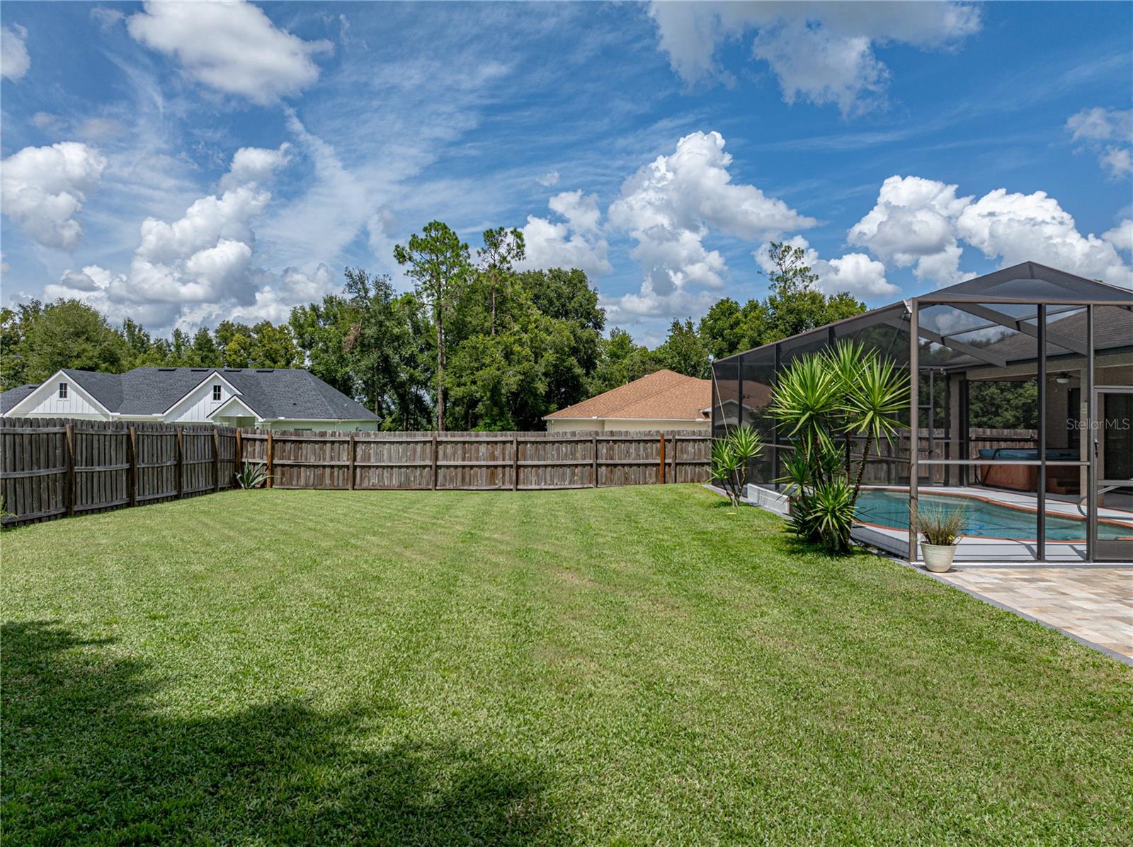 Listing photo id 62 for 11543 Pine Hollow Way