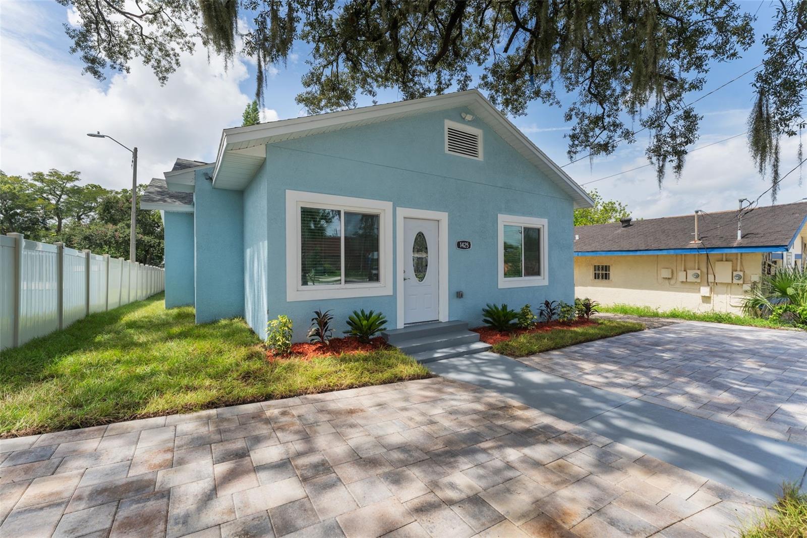 Listing photo id 17 for 1425 Gulf To Bay Boulevard