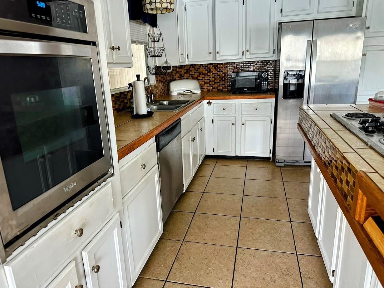 Image 14 of 41 For 1001 Starkey Road 358