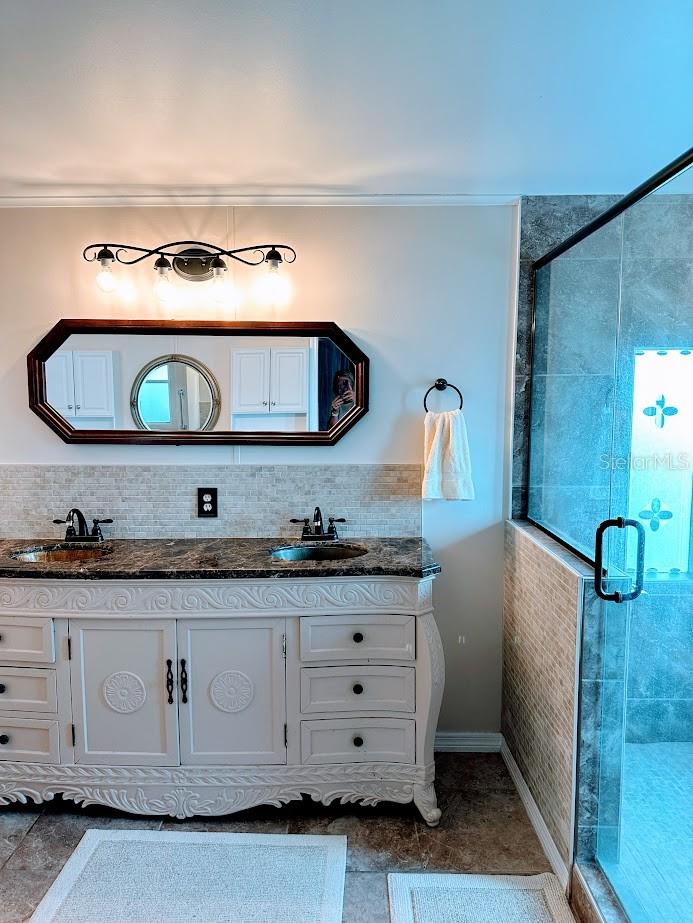 Image 28 of 41 For 1001 Starkey Road 358