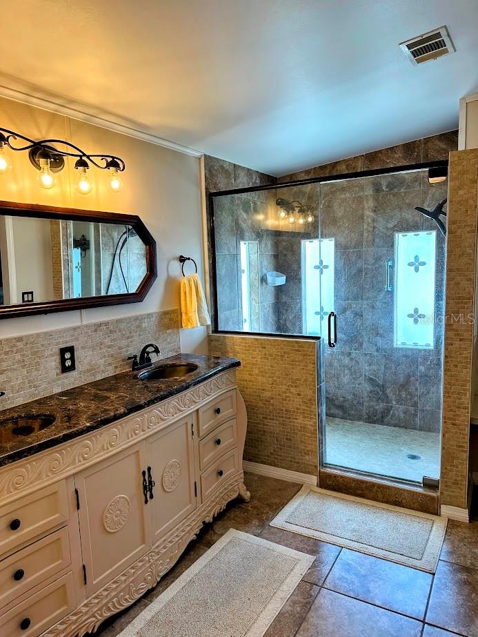 Image 29 of 41 For 1001 Starkey Road 358