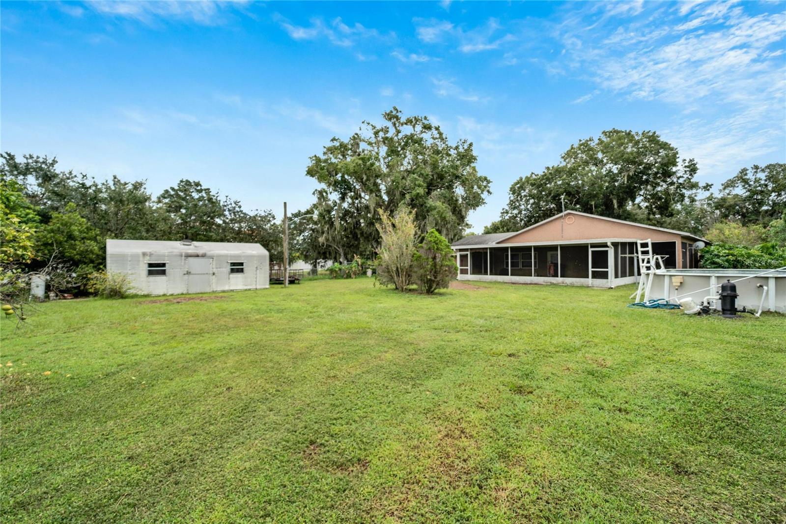 Listing photo id 12 for 10104 Riverview Drive