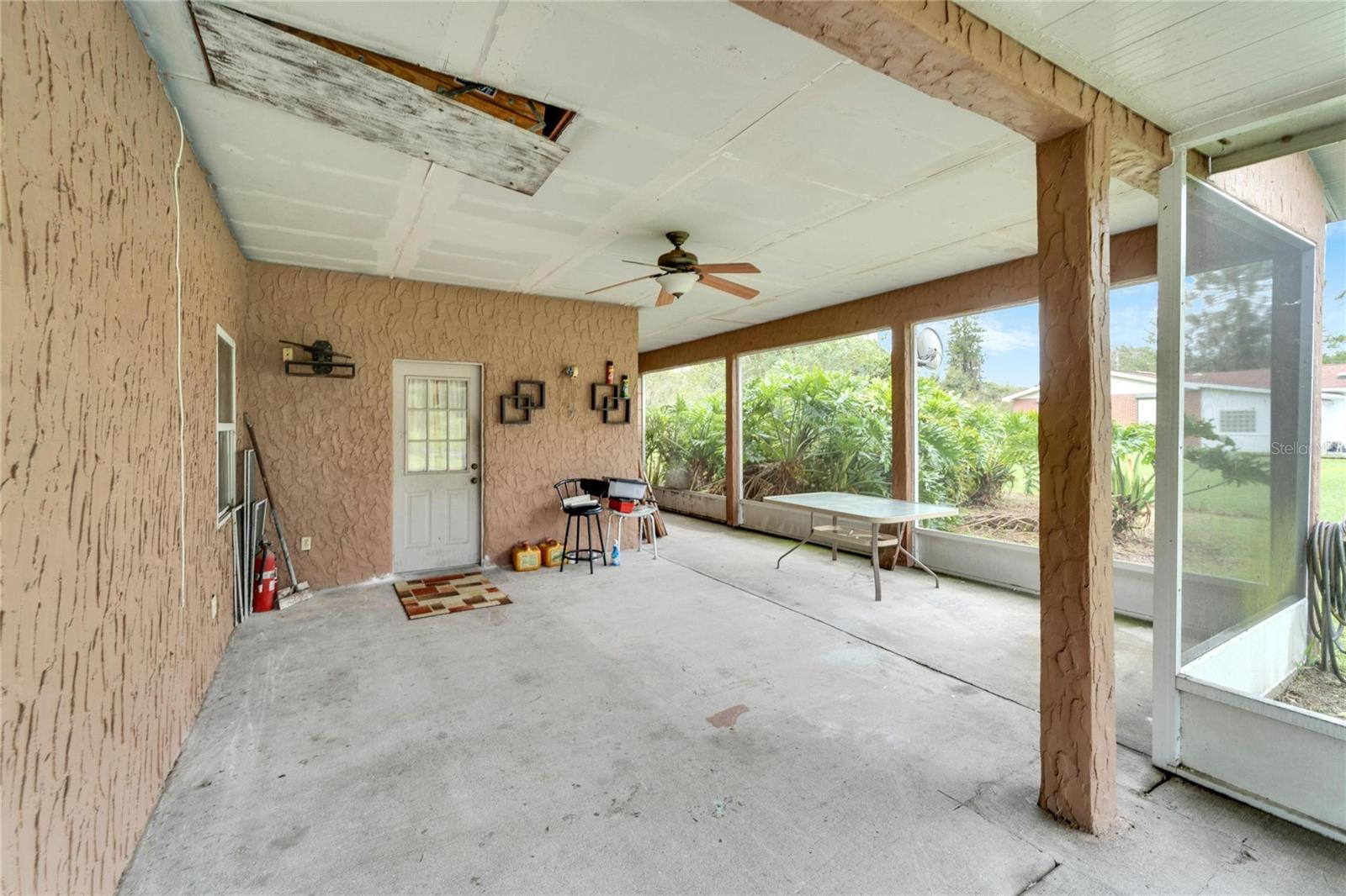 Listing photo id 23 for 10104 Riverview Drive