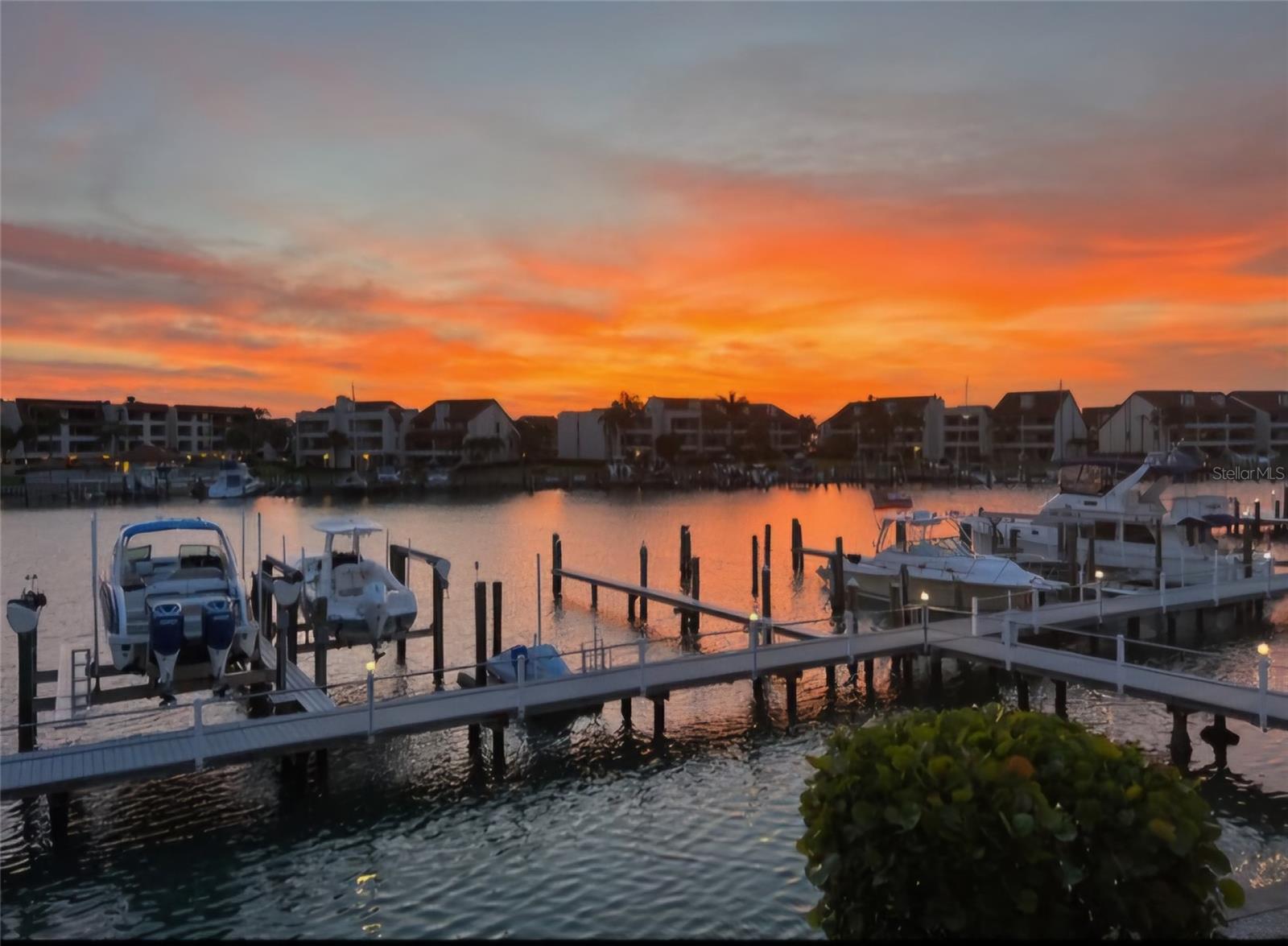 Listing photo id 46 for 129 Yacht Club Lane