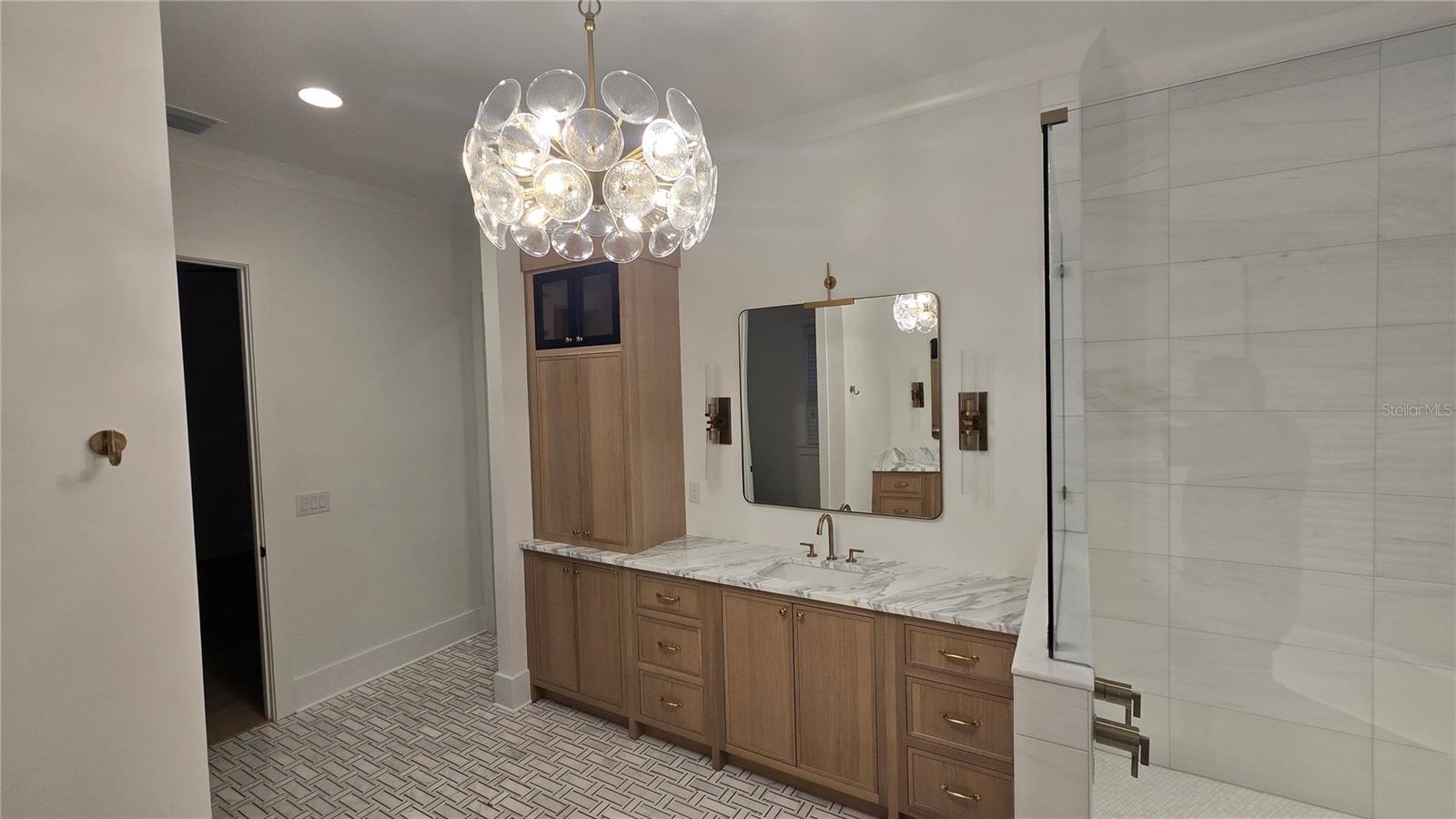 Image 26 of 40 For 610 Ontario Avenue