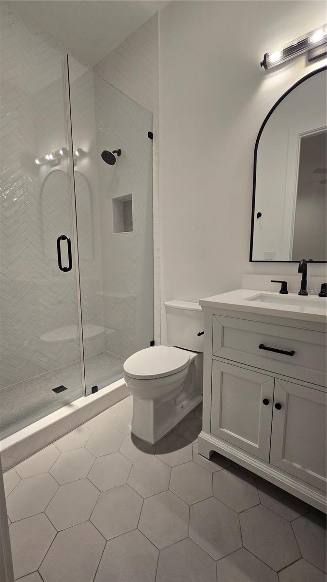 Image 31 of 40 For 610 Ontario Avenue