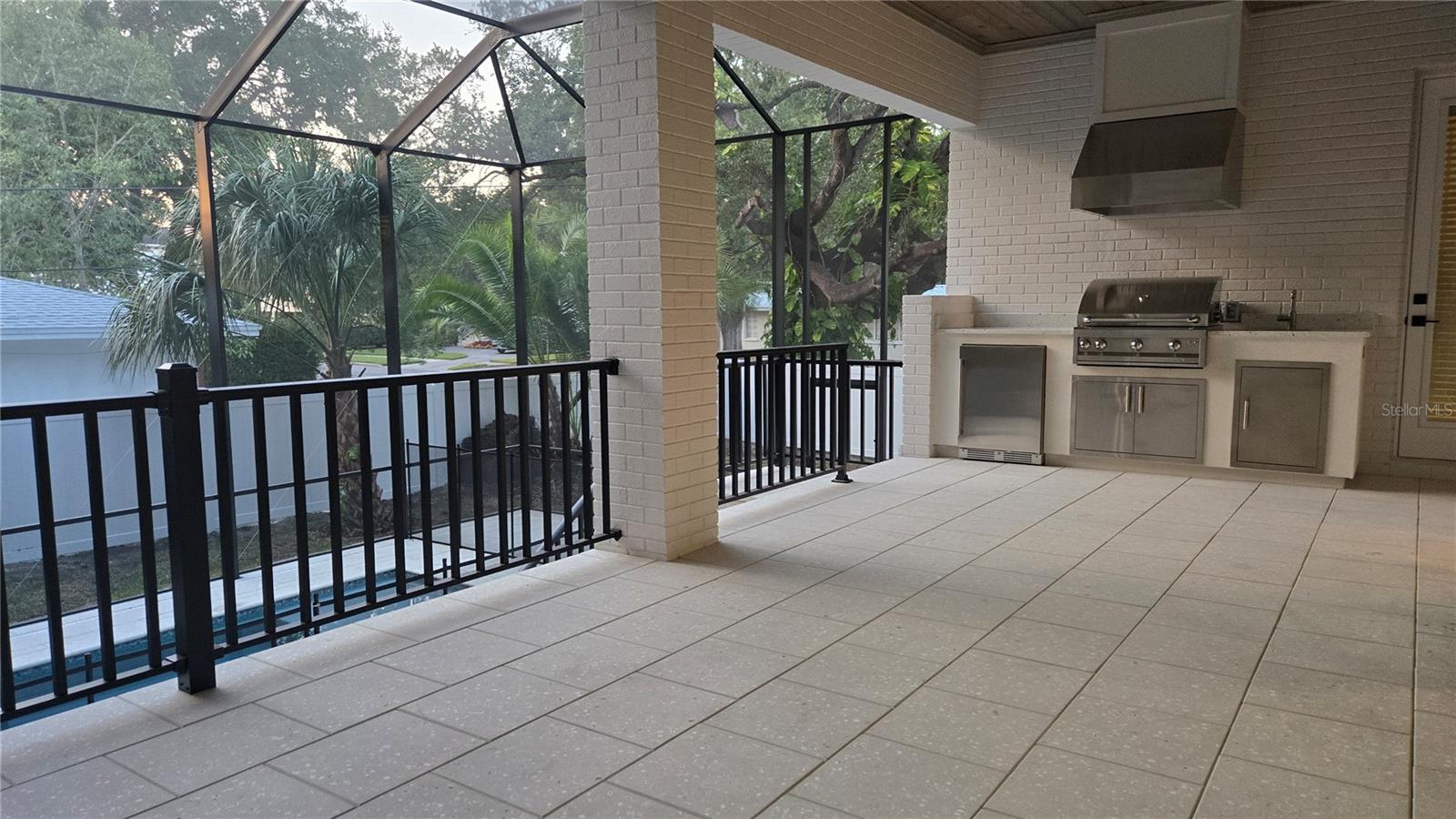 Image 37 of 40 For 610 Ontario Avenue