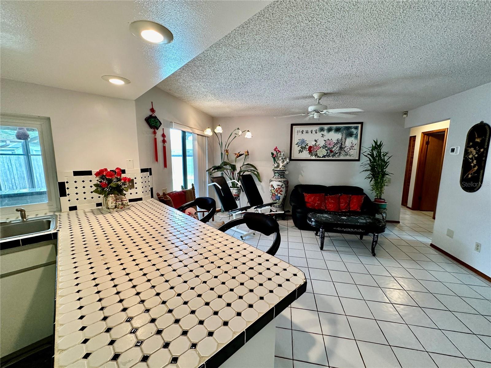 Listing photo id 31 for 1728 Lagoon Circle