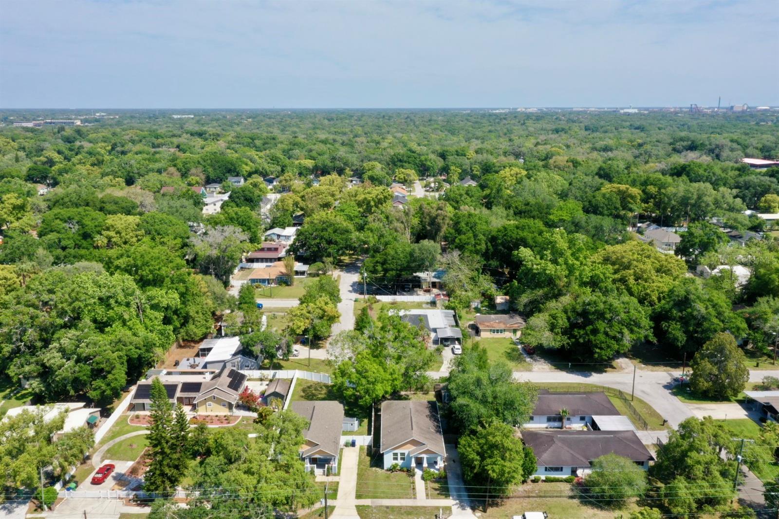 Listing photo id 41 for 1518 North Street