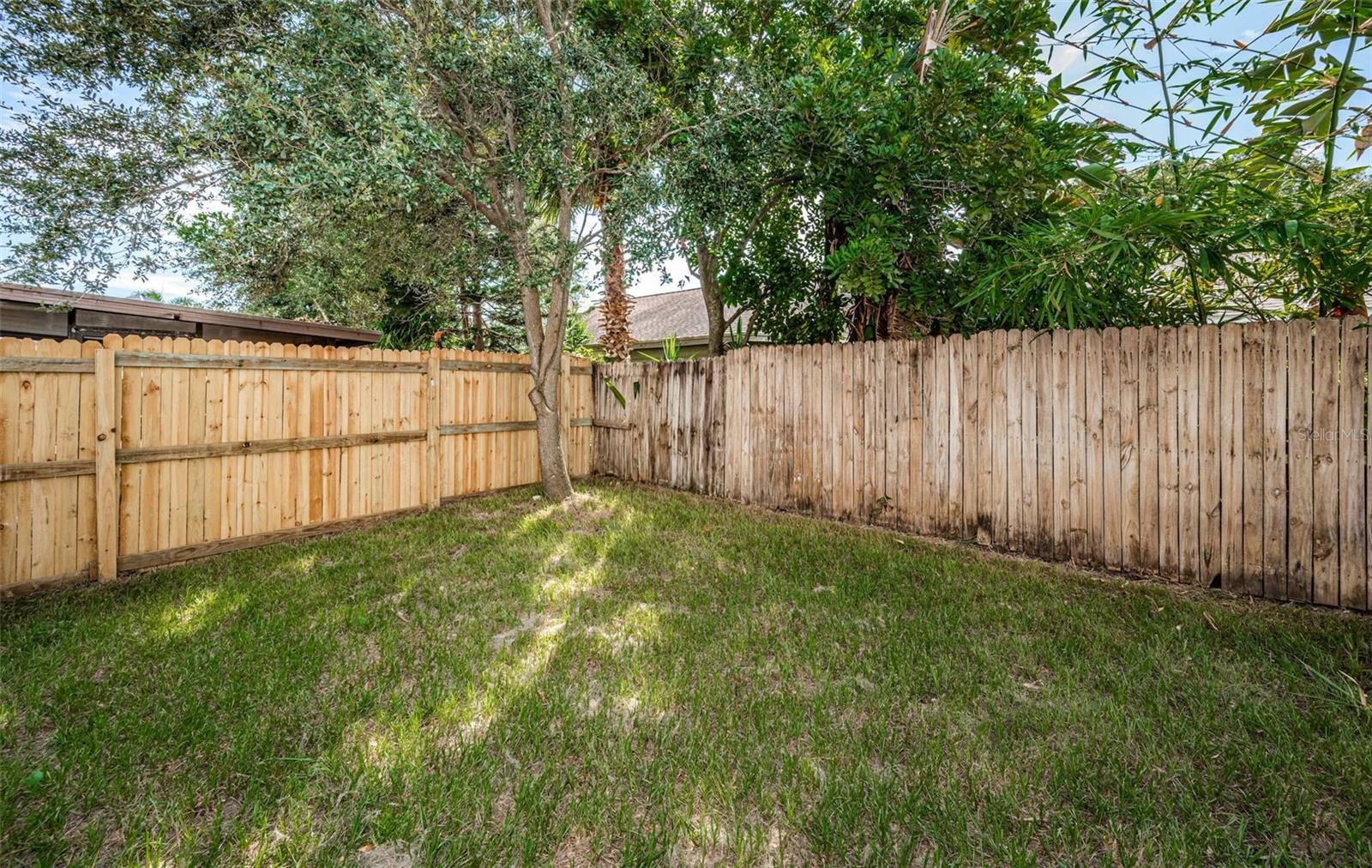 Listing photo id 31 for 12140 76th Street