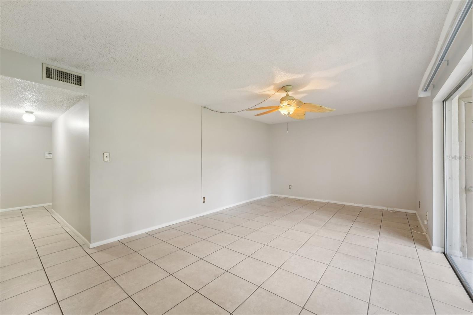 Image 4 of 19 For 5501 Loblolly Court 163b