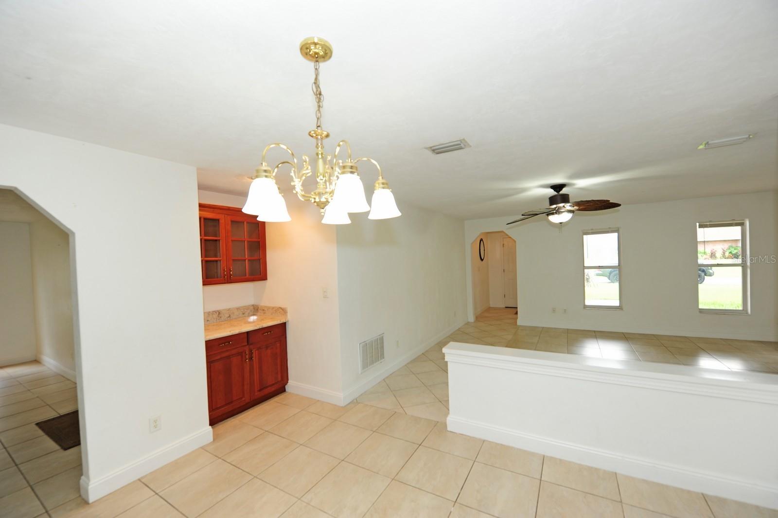 Image 4 of 42 For 1889 Seclusion Drive