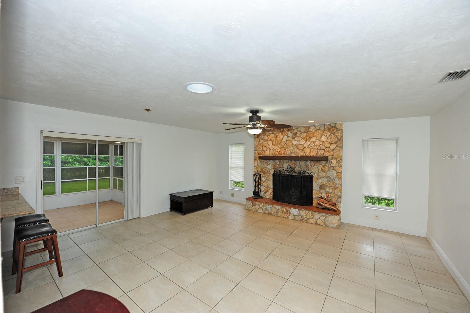 Image 6 of 42 For 1889 Seclusion Drive