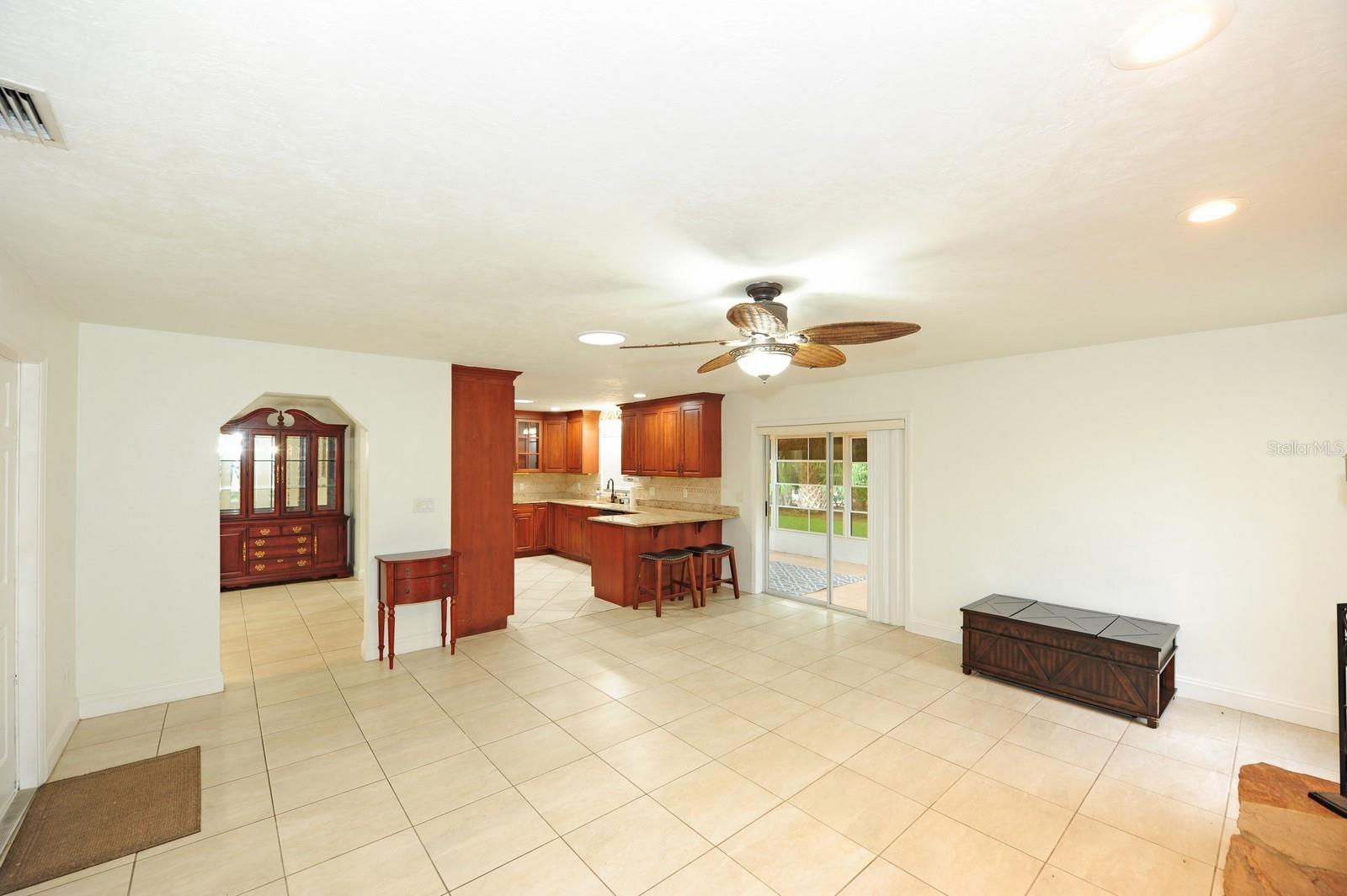 Image 7 of 42 For 1889 Seclusion Drive