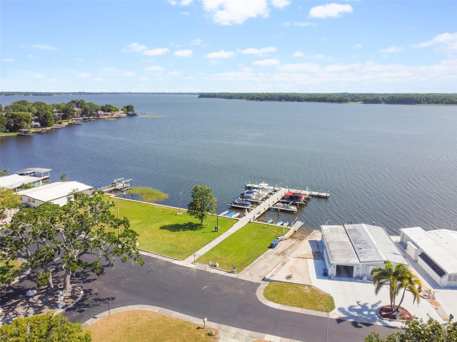 Image 65 of 79 For 263 Lake Tarpon Drive 18