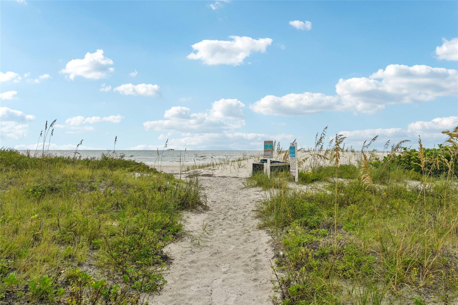 Image 65 of 72 For 19519 Gulf Boulevard 505