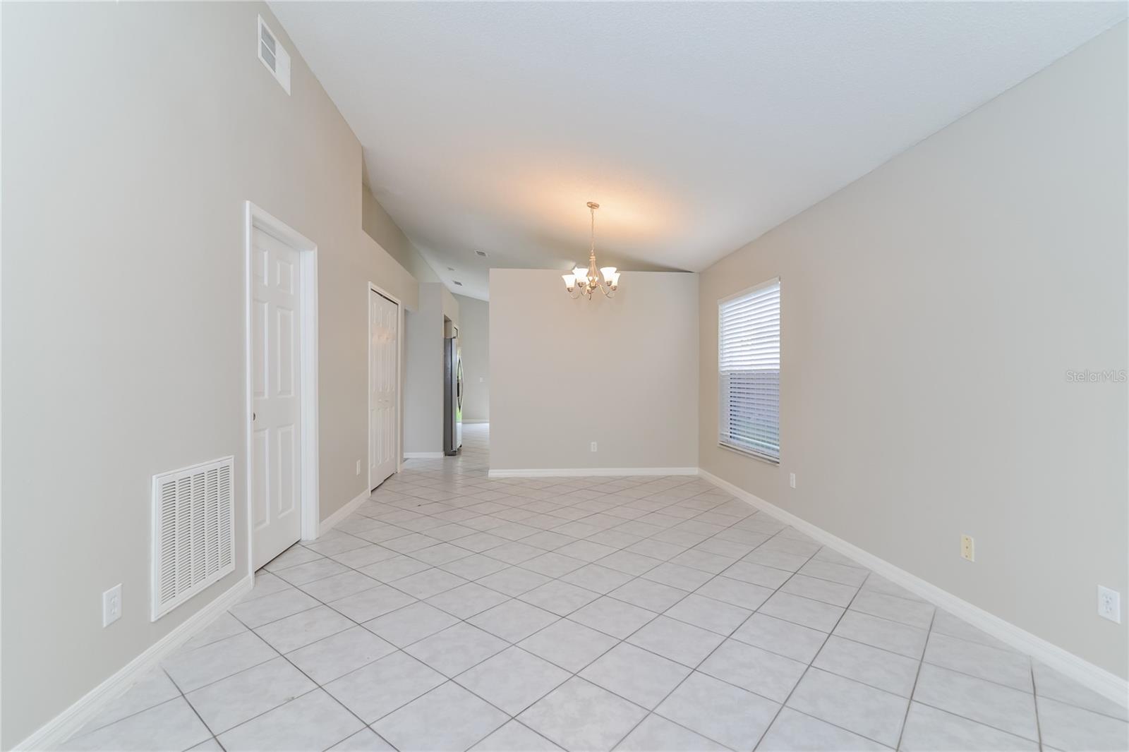 Image 4 of 15 For 12505 Beacontree Way