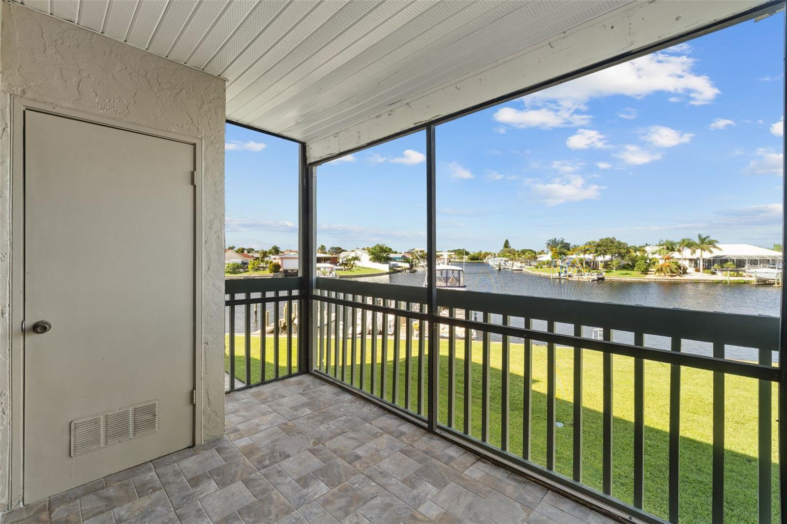 Image 18 of 42 For 1028 Apollo Beach Boulevard 211