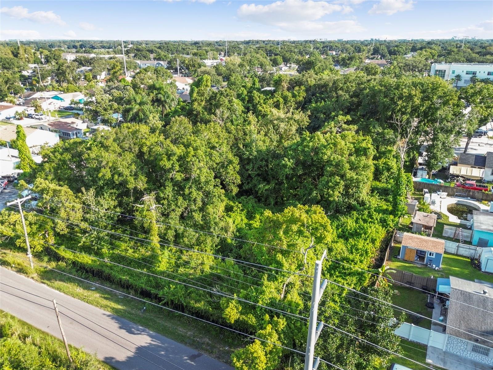 Listing photo id 15 for 3672 Broad Street