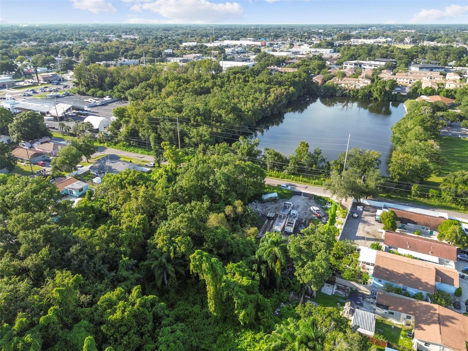 Listing photo id 21 for 3672 Broad Street