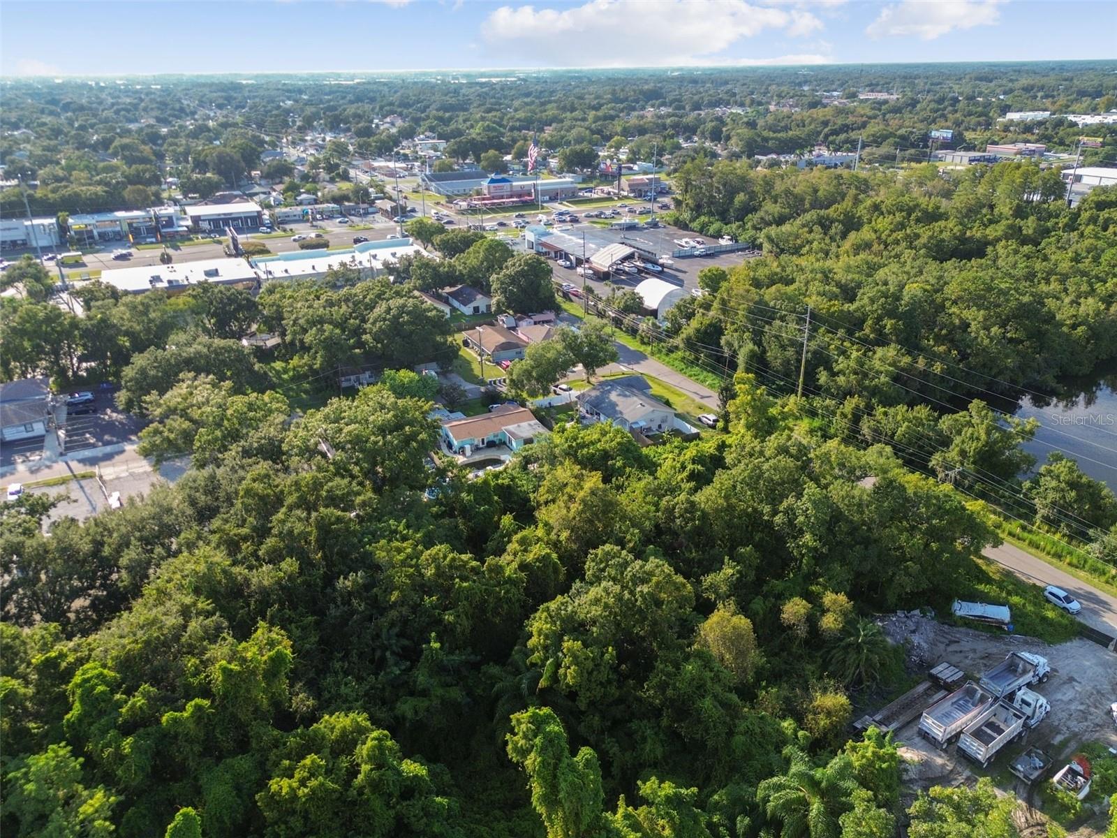 Listing photo id 22 for 3672 Broad Street