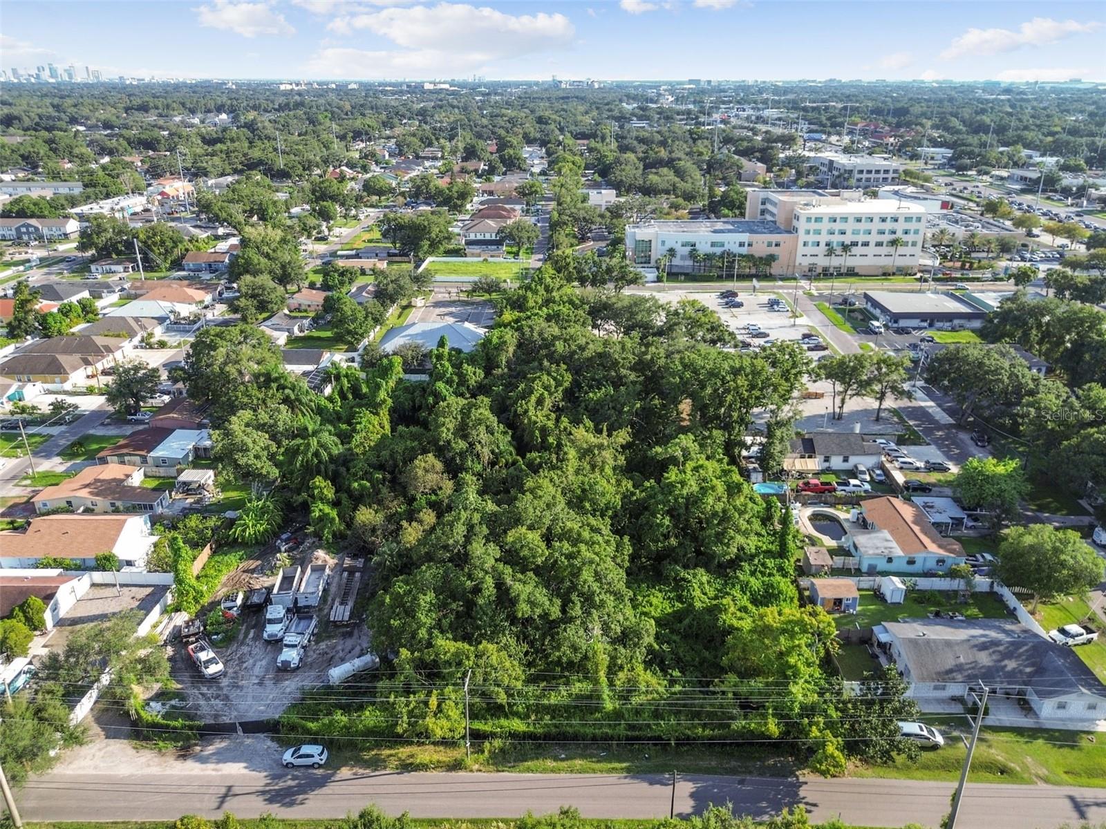 Listing photo id 3 for 3672 Broad Street