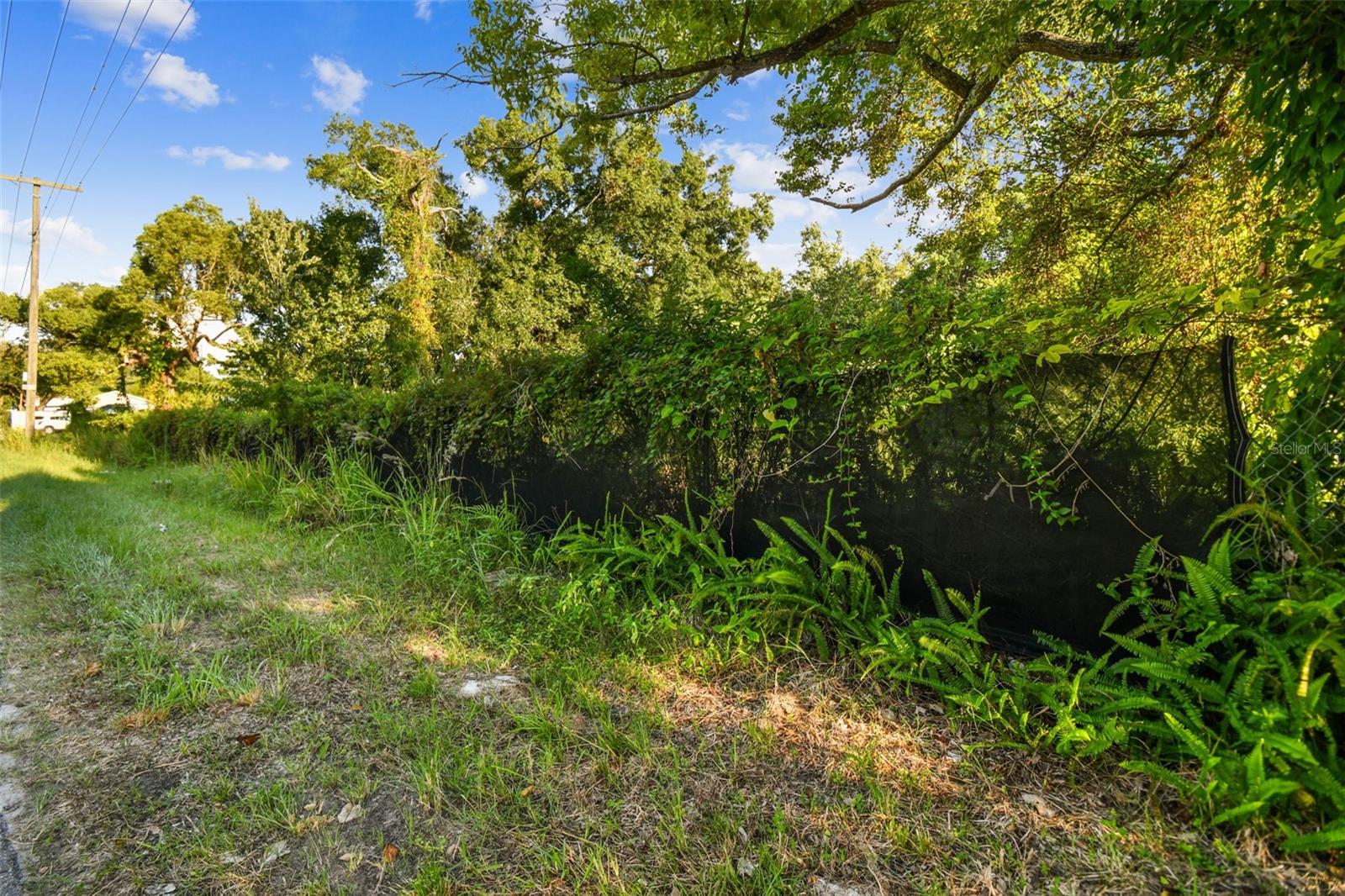 Listing photo id 57 for 3672 Broad Street