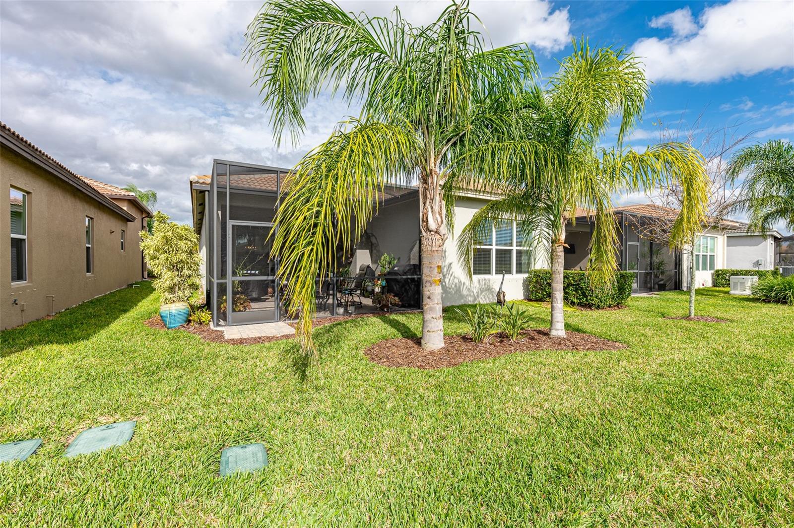 Listing photo id 48 for 4812 Sevilla Shores Drive