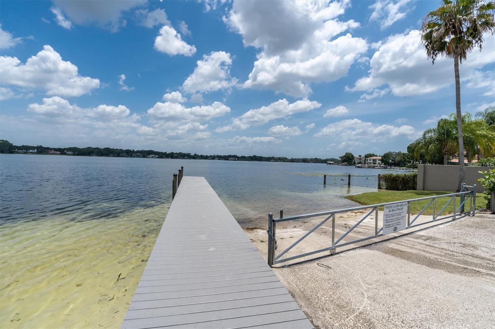 Listing photo id 81 for 10315 Lake Carroll Way