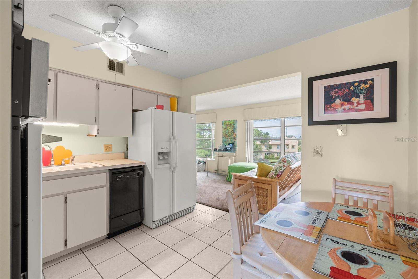 Image 8 of 29 For 2358 Ecuadorian Way 56