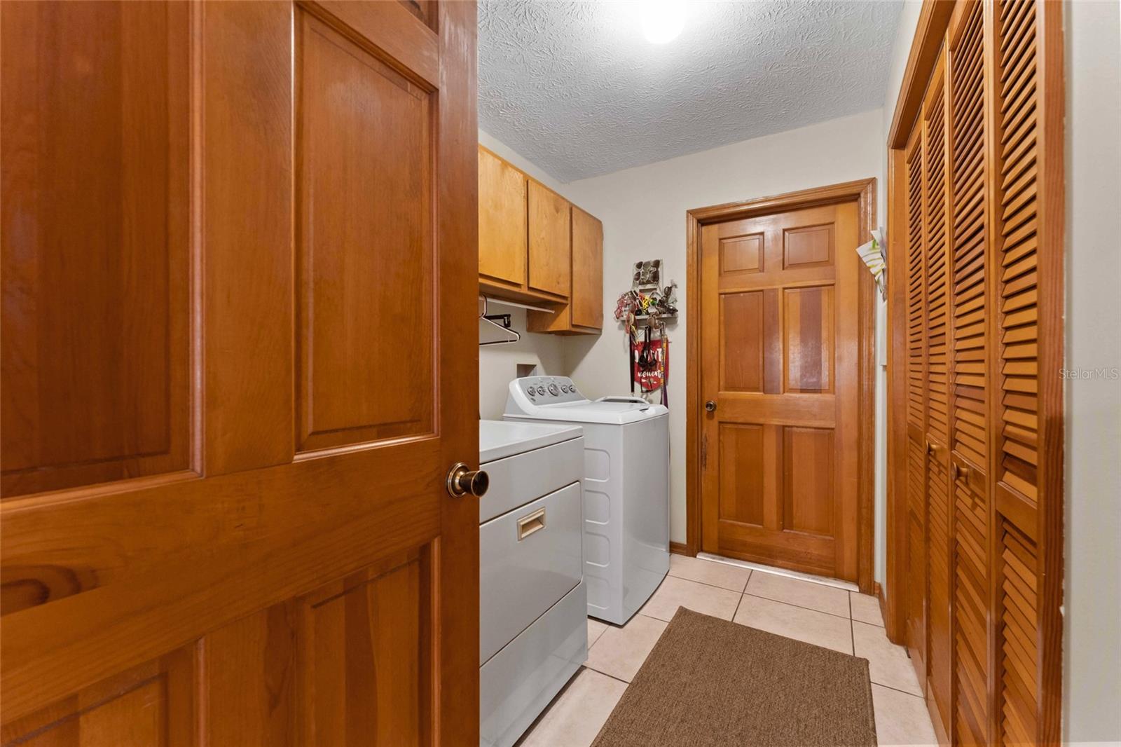 Listing photo id 22 for 3515 Springville Drive