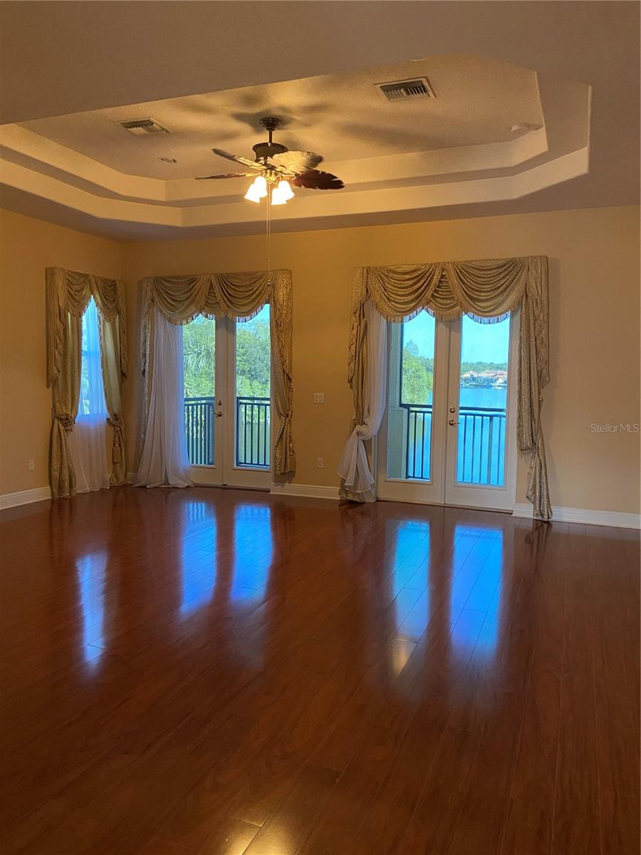 Listing photo id 15 for 10603 Cayman Isle Court