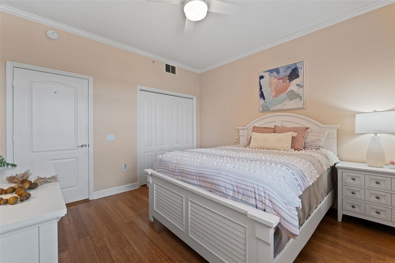 Listing photo id 29 for 12033 Gandy Boulevard N 165