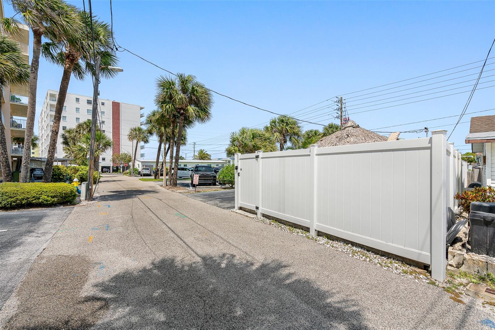 Image 6 of 79 For 13426 Gulf Boulevard