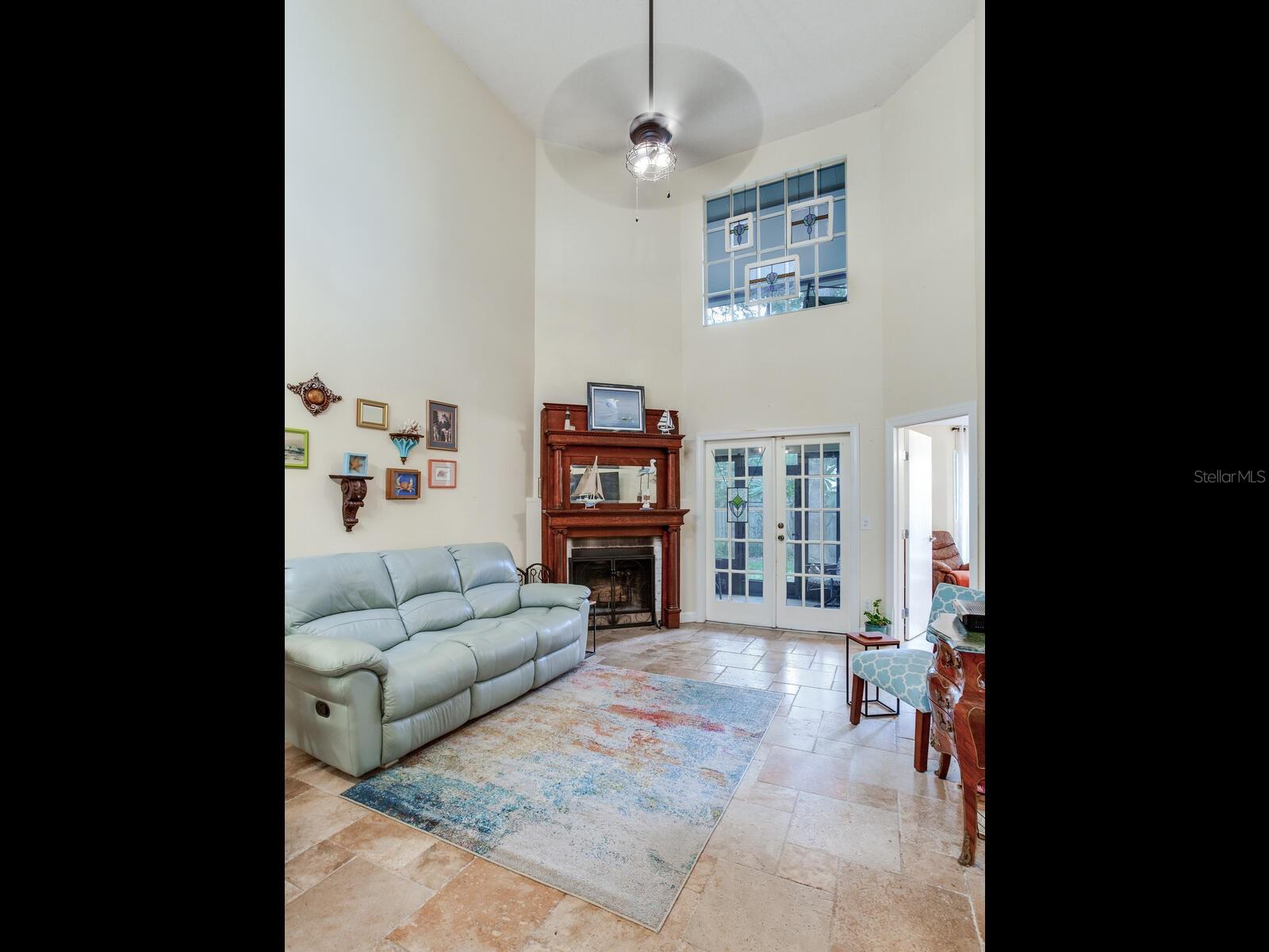 Listing photo id 22 for 2669 Sequoia Terrace