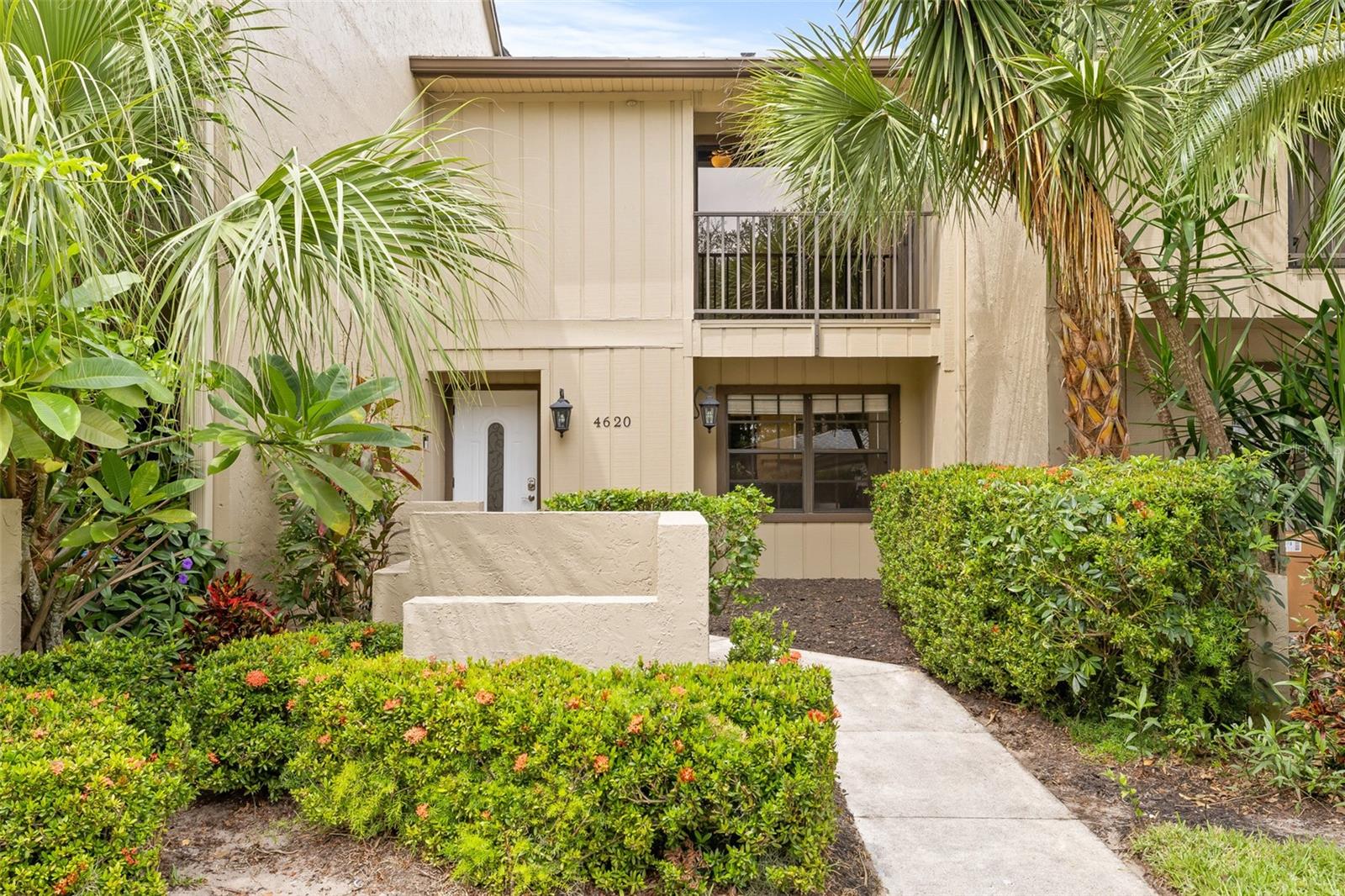 Details for 4620 Hidden View Place 10, SARASOTA, FL 34235