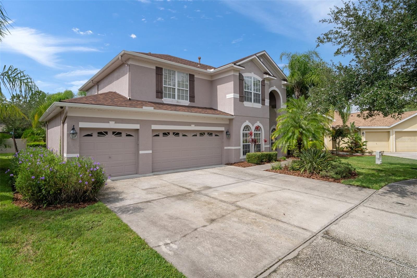 Listing photo id 0 for 16122 Brecon Palms Place