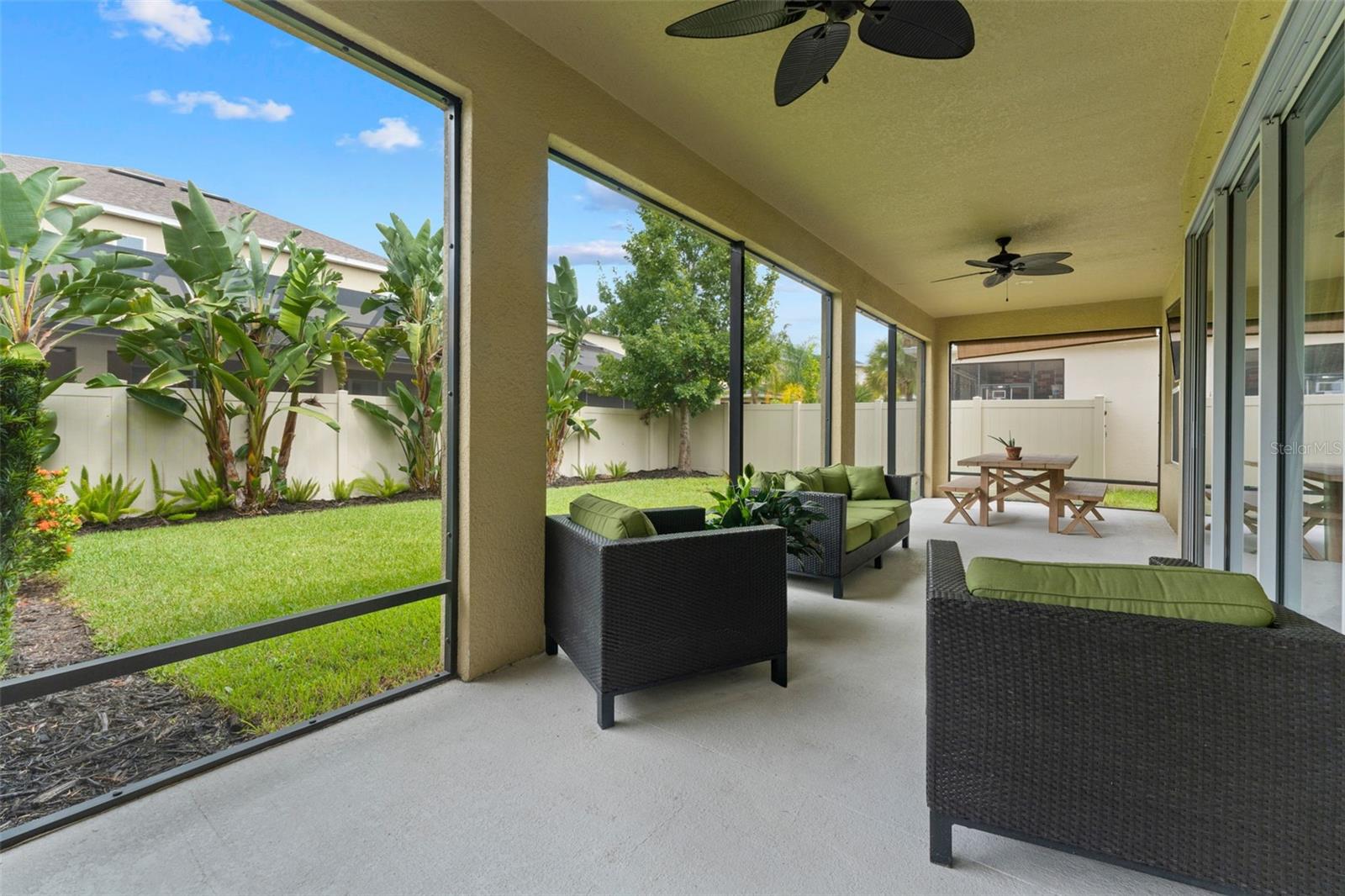 Listing photo id 39 for 8831 Tropical Palm Drive