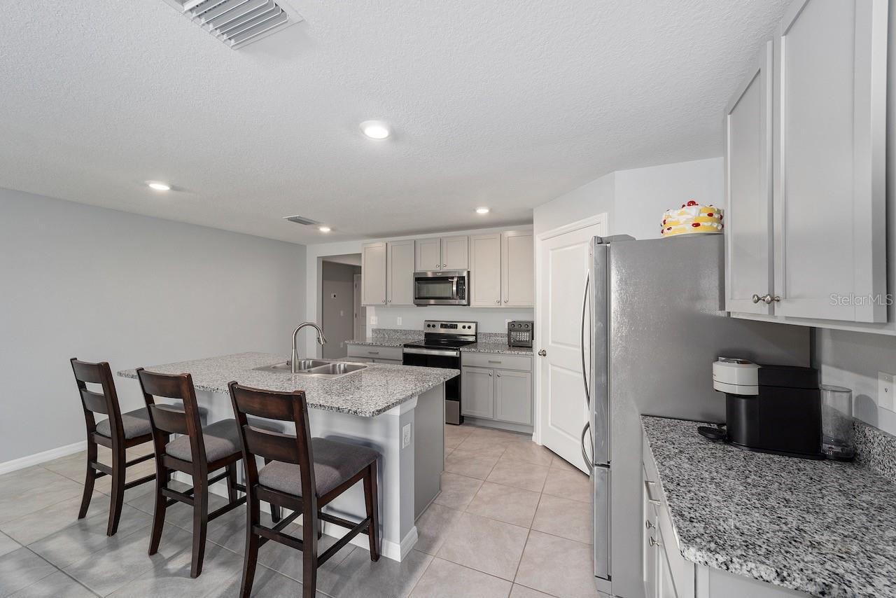 Image 18 of 53 For 684 65th Terrace