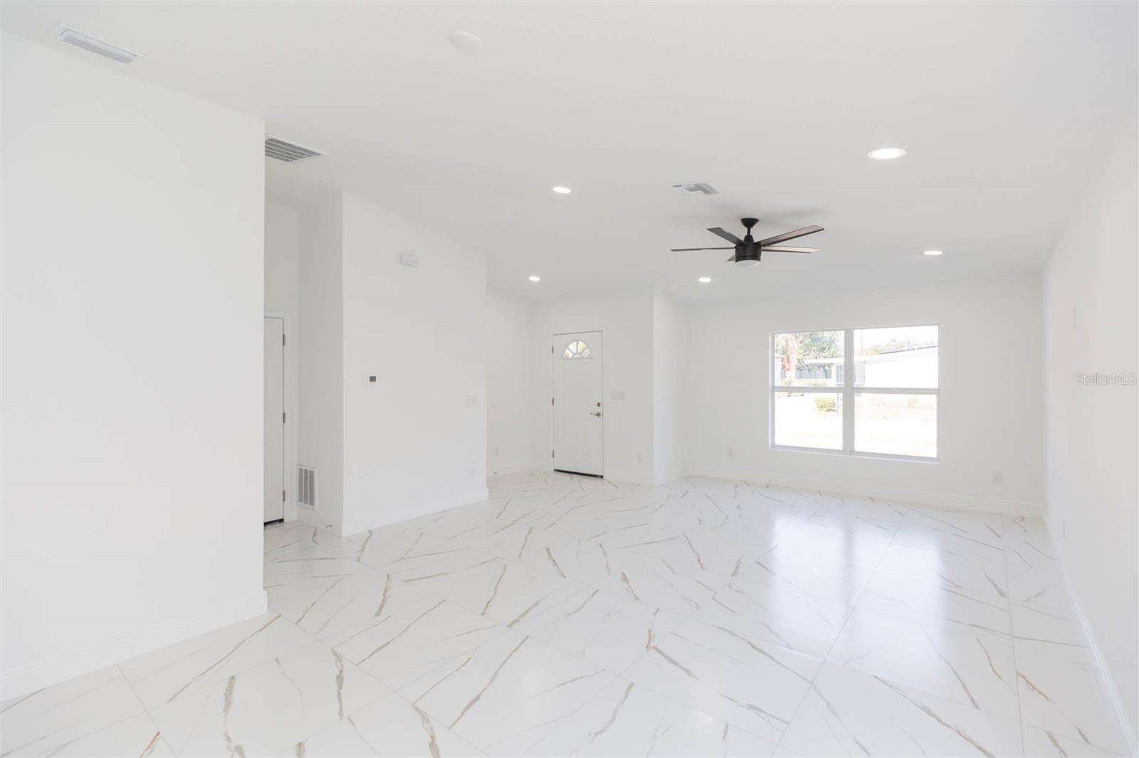 Image 3 of 17 For 2911 20th Avenue