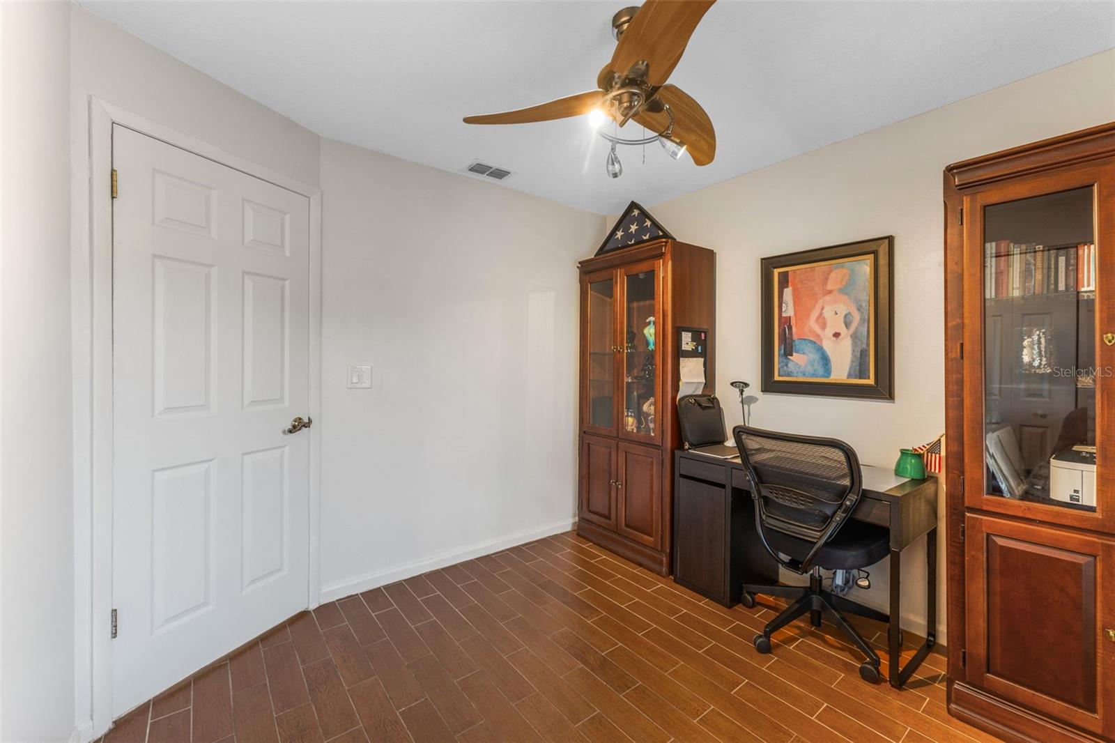 Listing photo id 15 for 1712 Paint Branch Way