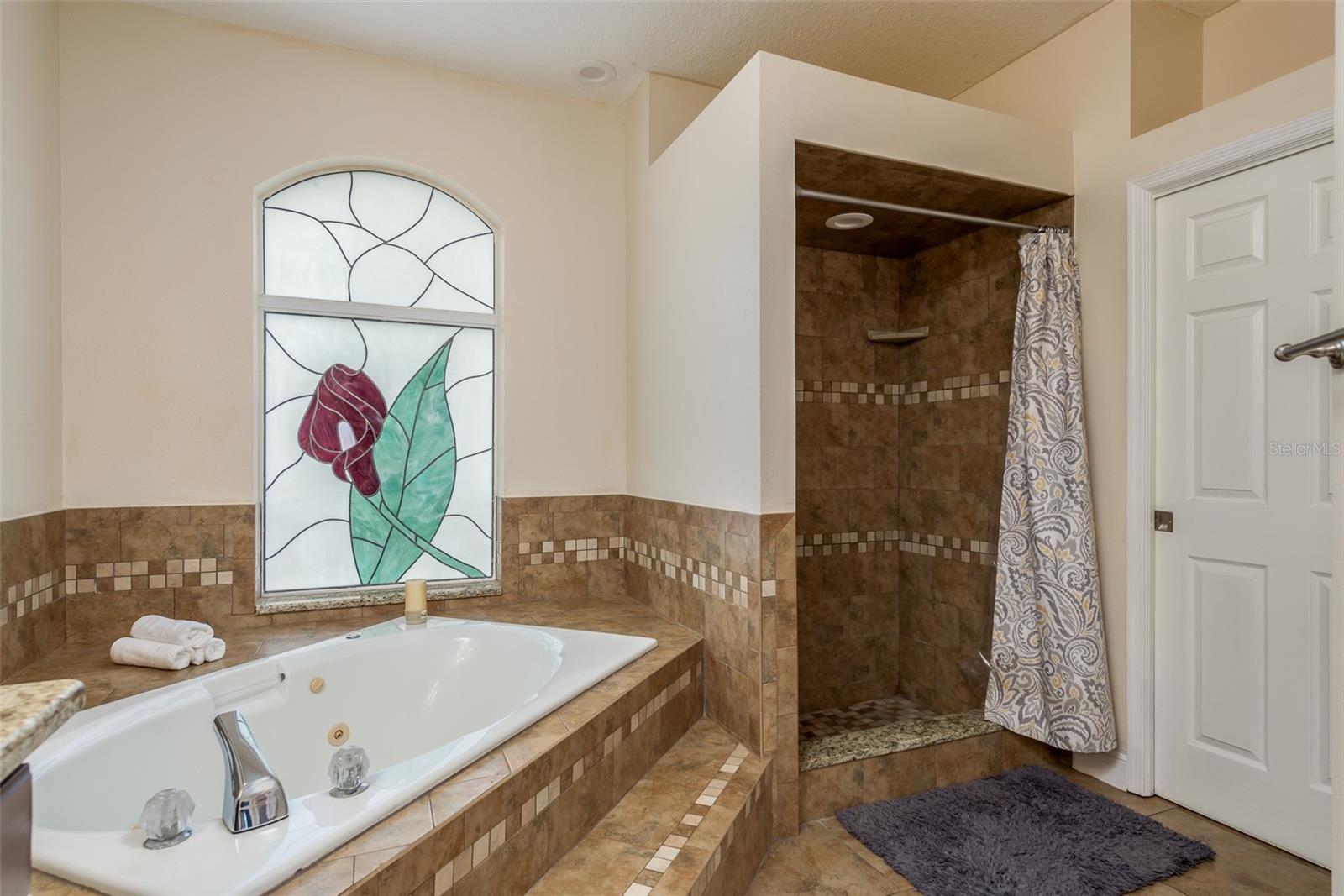 Listing photo id 26 for 5435 Los Palos Drive