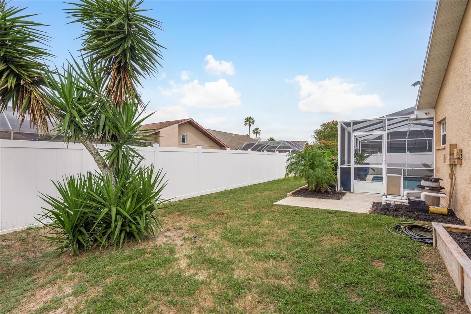 Listing photo id 38 for 5435 Los Palos Drive