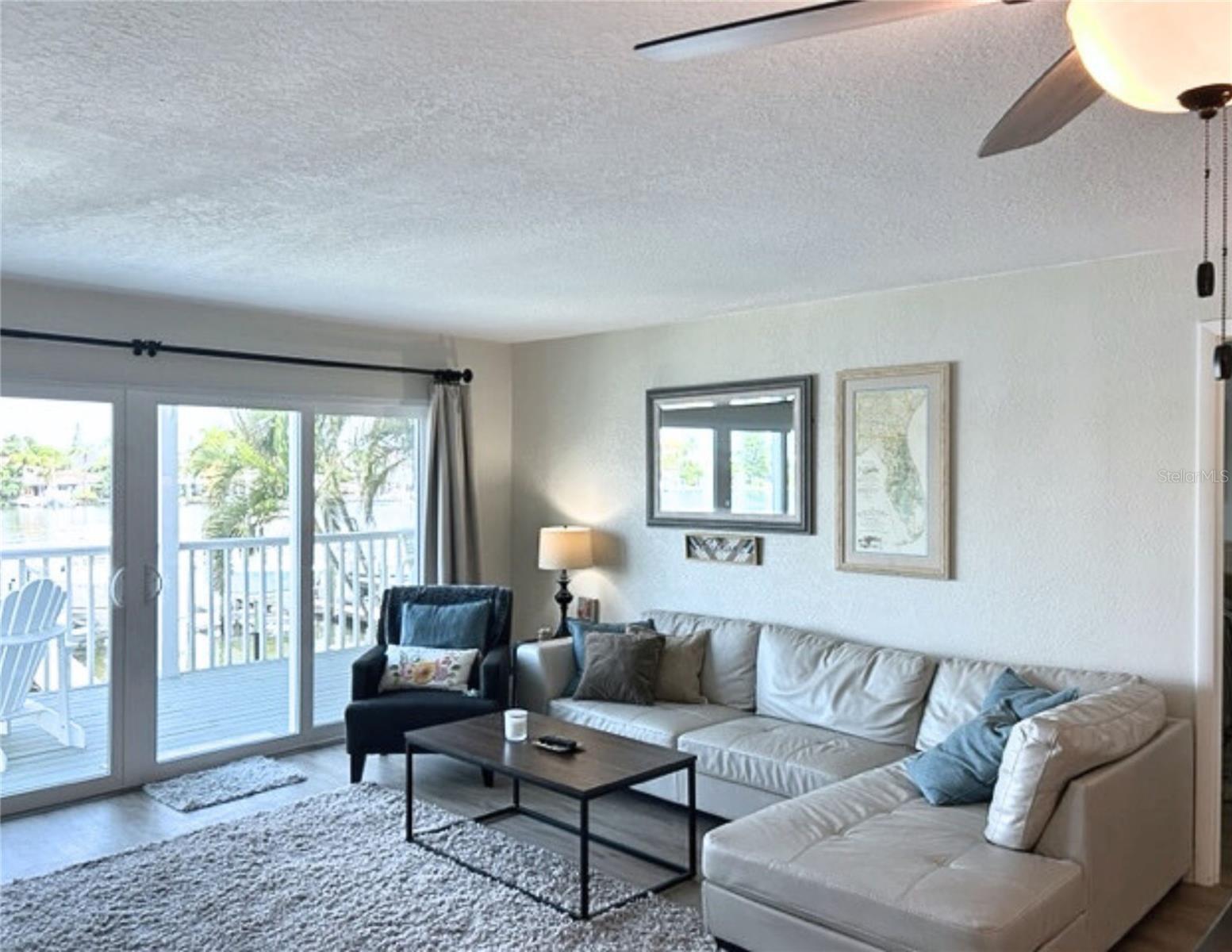 Listing photo id 6 for 2505 Bay Boulevard 1