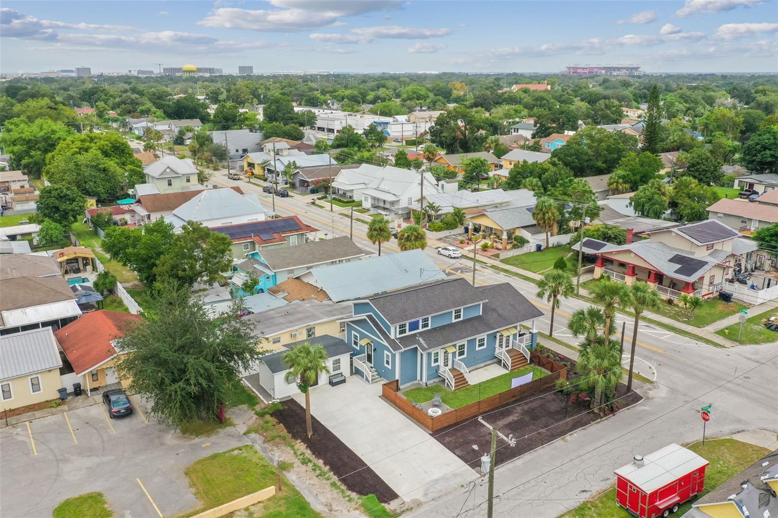 Listing photo id 67 for 2704 Main Street