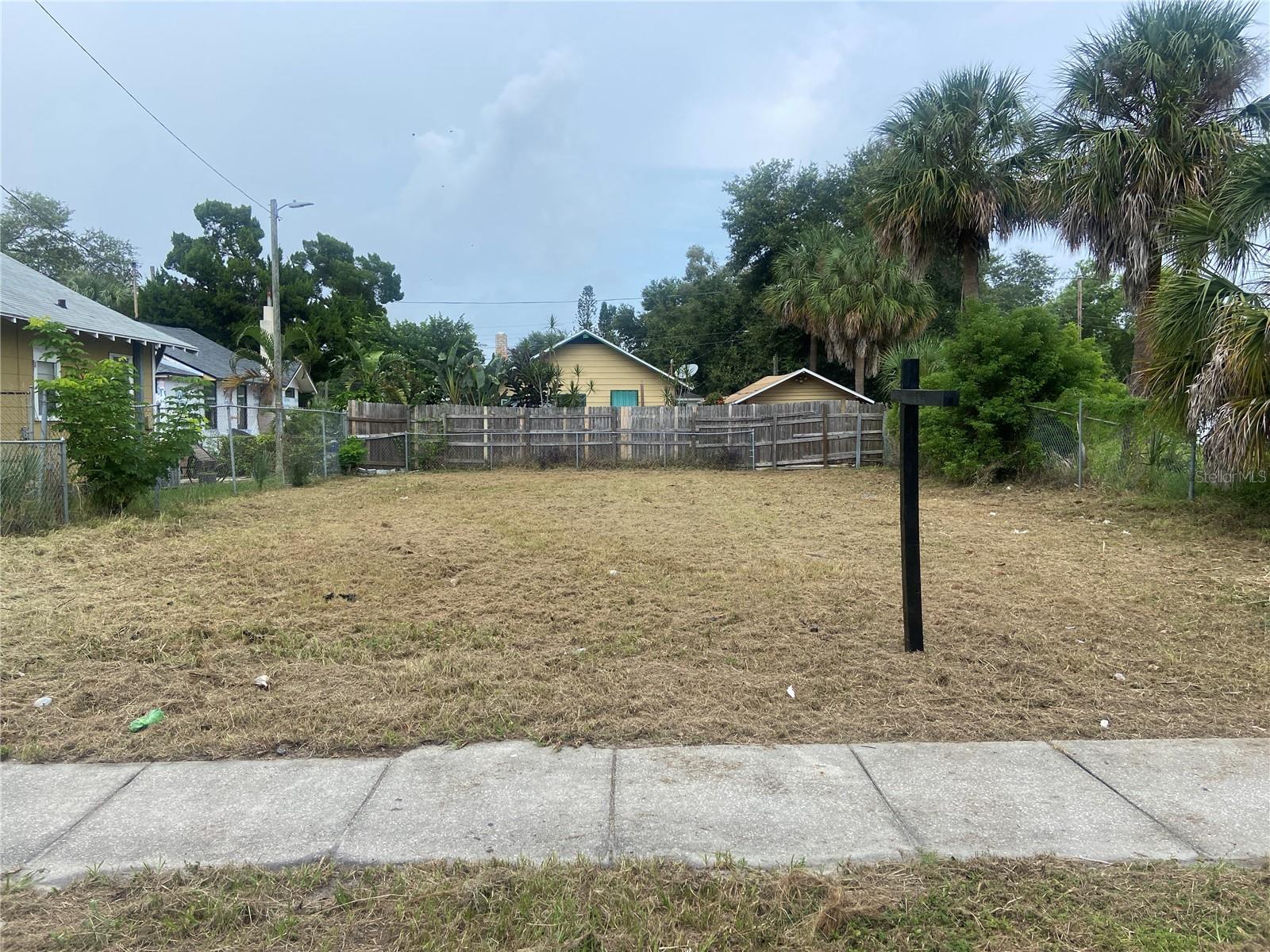 Listing Details for 935 13th Avenue S, ST PETERSBURG, FL 33705