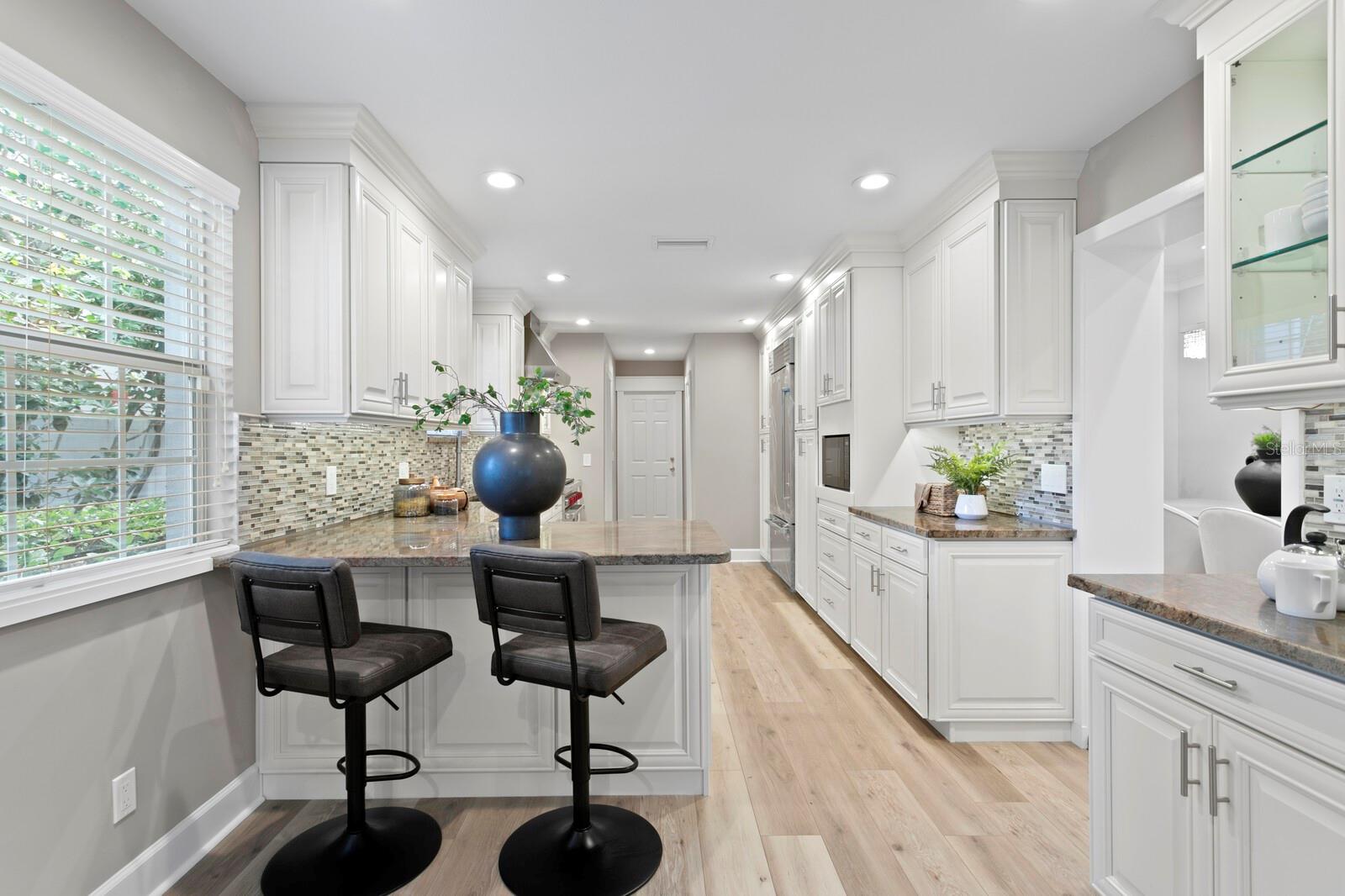 Listing photo id 13 for 45 Adalia Avenue
