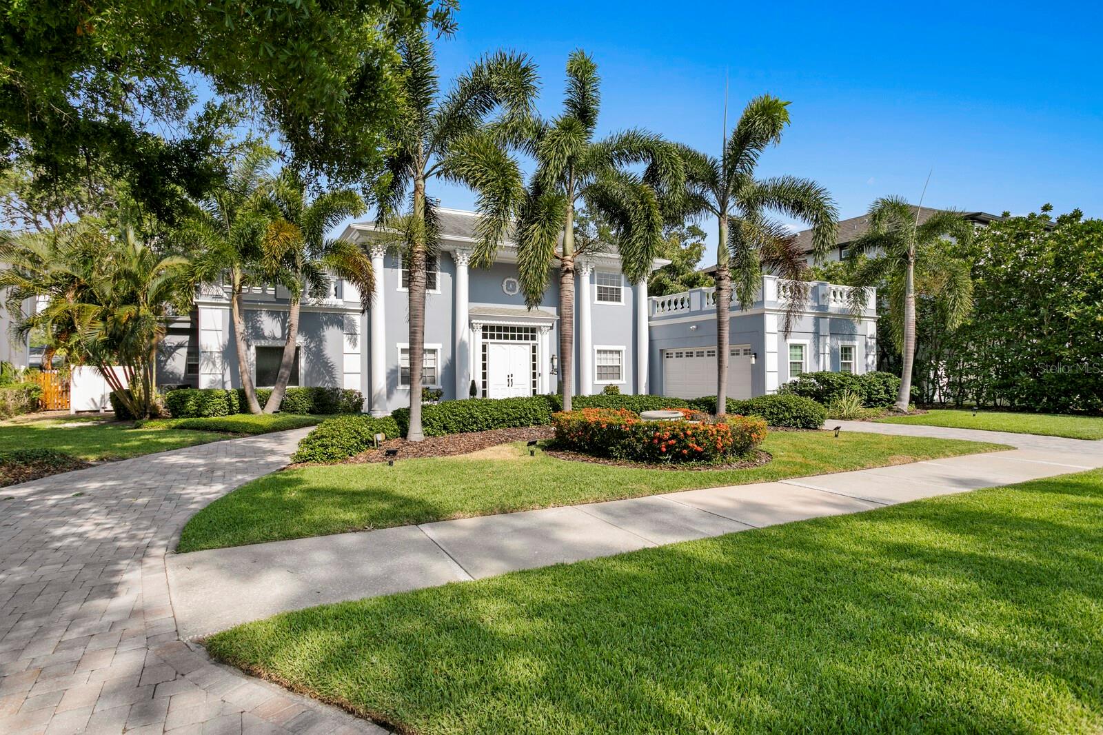 Listing photo id 0 for 45 Adalia Avenue