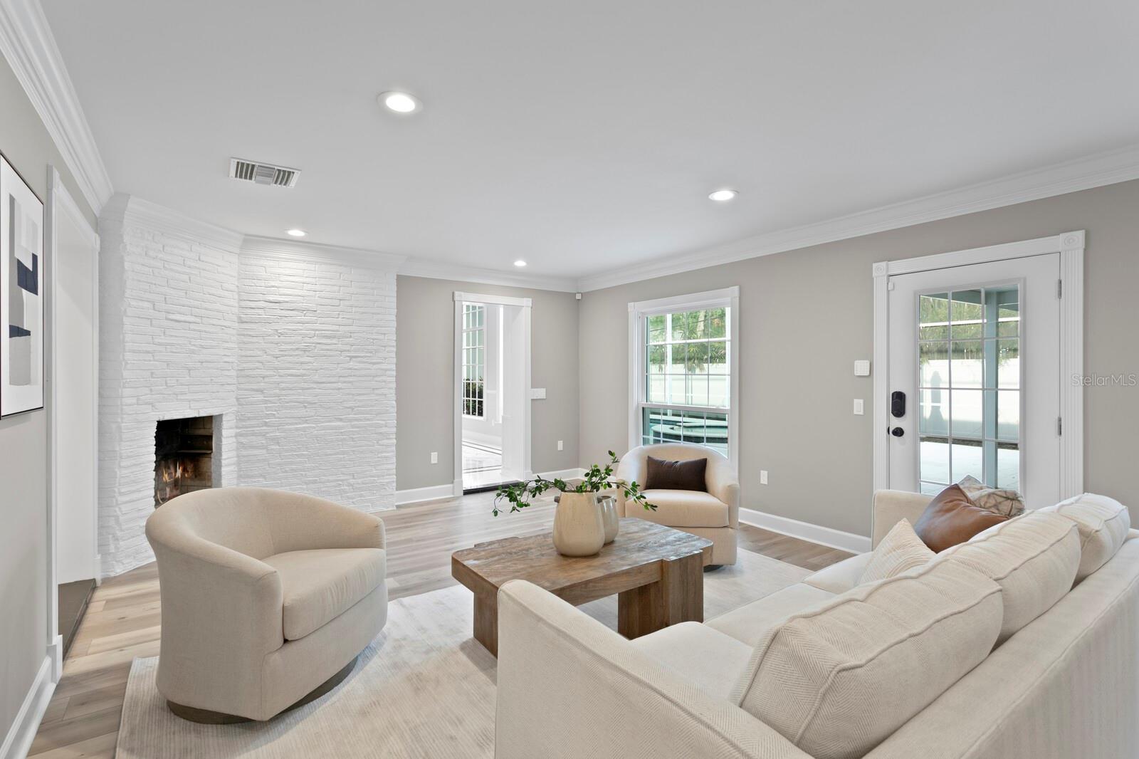 Listing photo id 26 for 45 Adalia Avenue