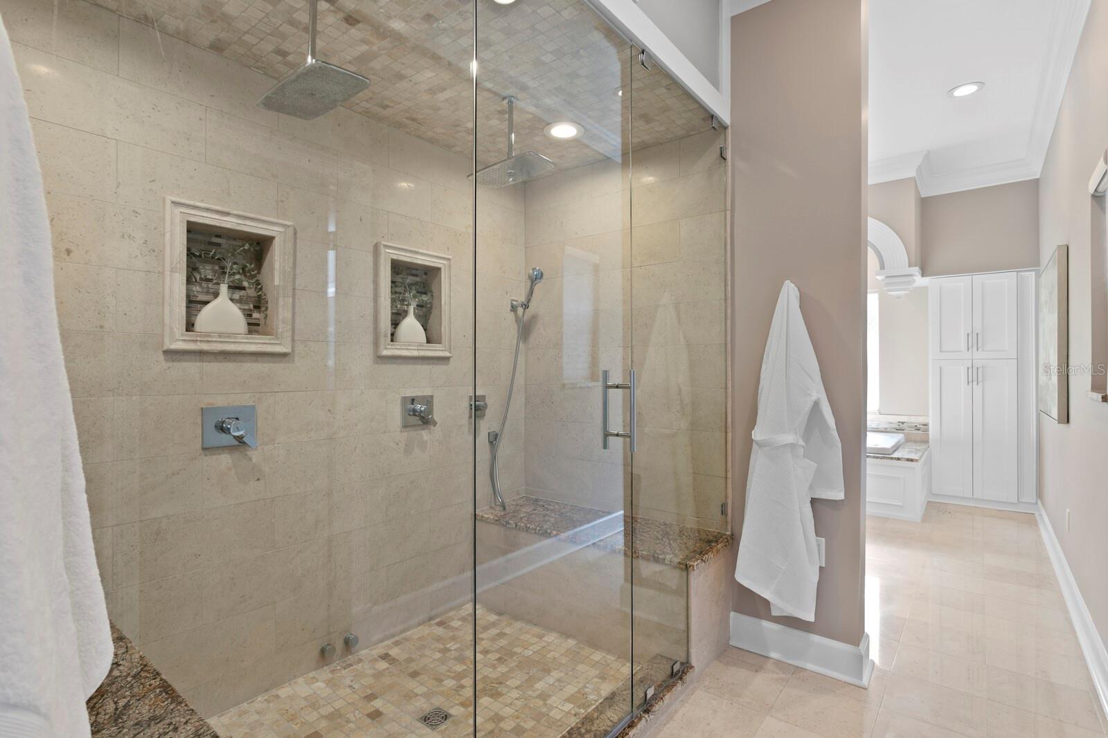 Listing photo id 34 for 45 Adalia Avenue